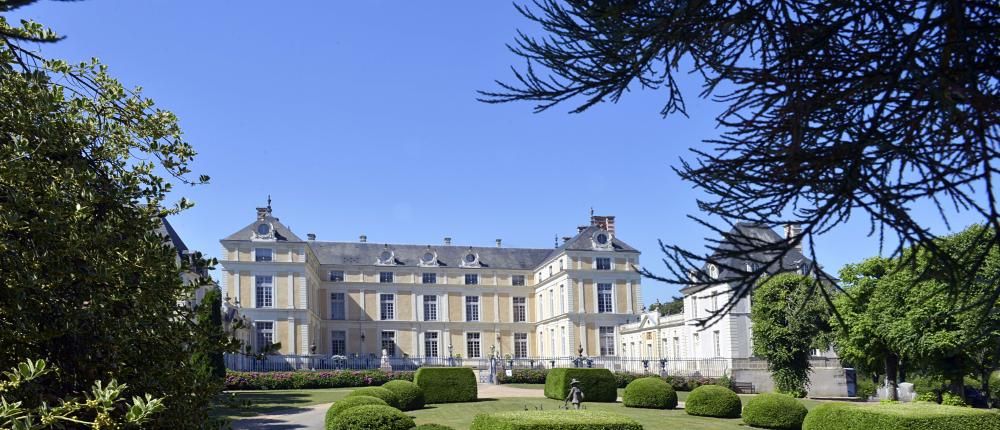 Welcome to the new website of Château Colbert