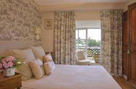 Château Colbert - Charming Room