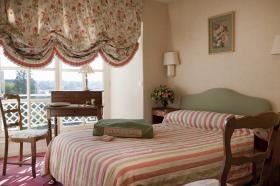 Château Colbert - Charming Room