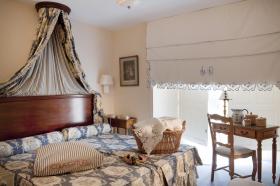 Château Colbert - Family Room